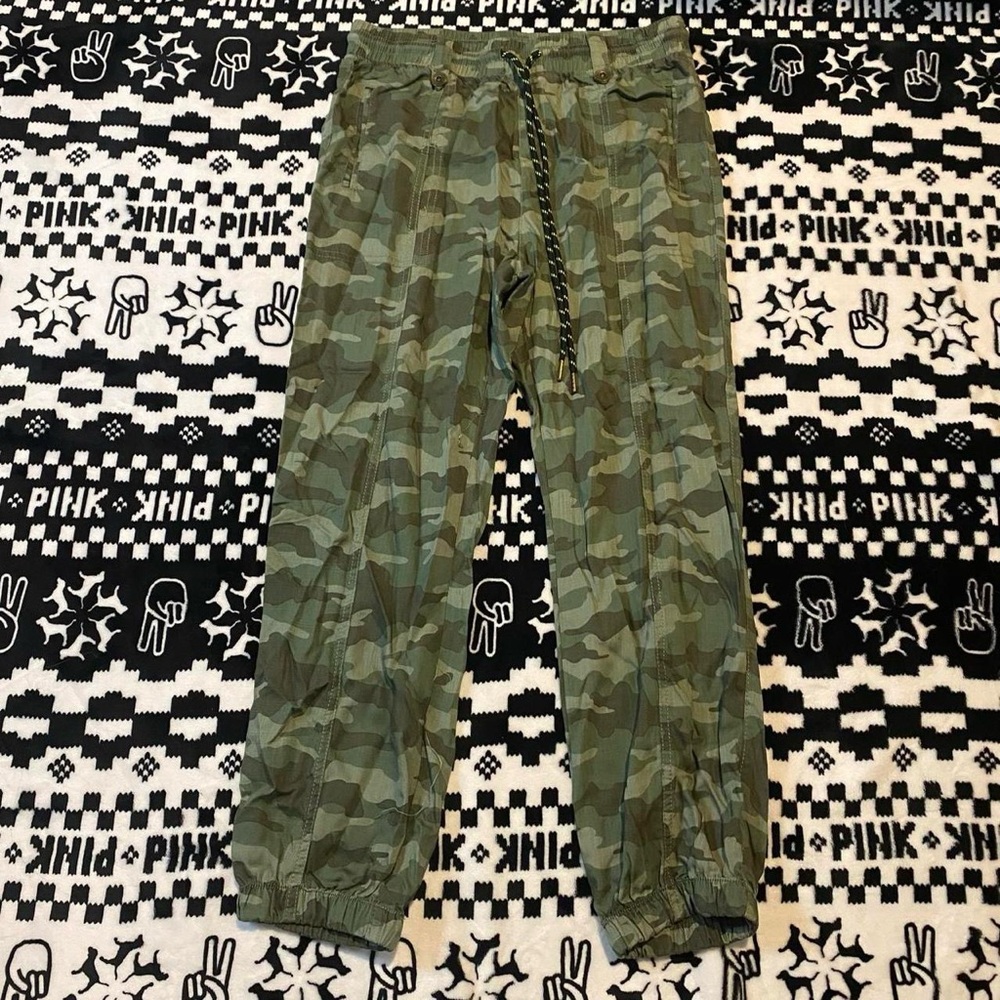 camo cargo pants